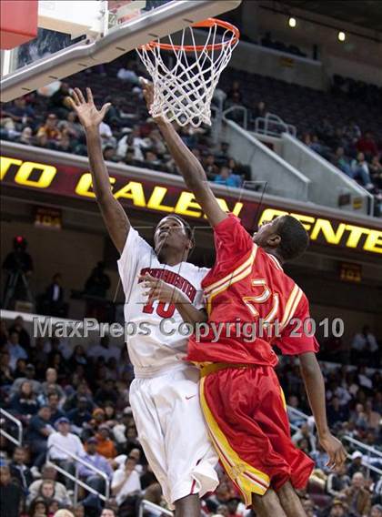 Thumbnail 3 in Taft vs. Westchester (CIF LA City Section D1 Final) photogallery.