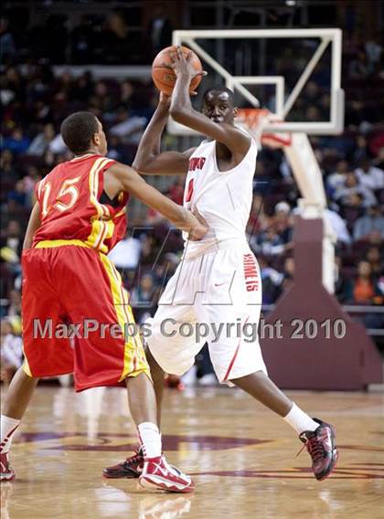 Thumbnail 2 in Taft vs. Westchester (CIF LA City Section D1 Final) photogallery.