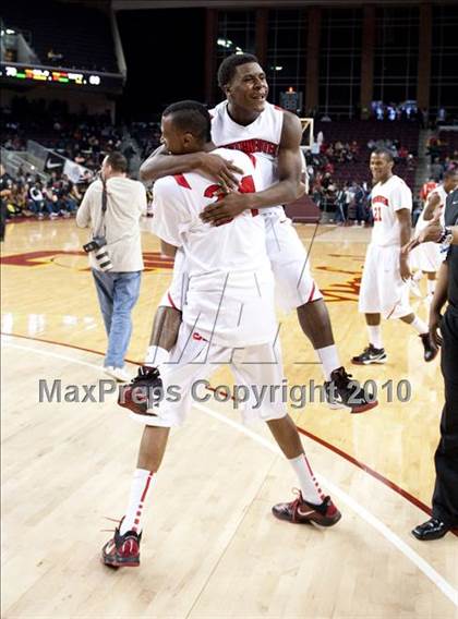 Thumbnail 3 in Taft vs. Westchester (CIF LA City Section D1 Final) photogallery.