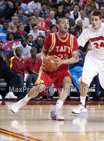 Thumbnail 2 in Taft vs. Westchester (CIF LA City Section D1 Final) photogallery.