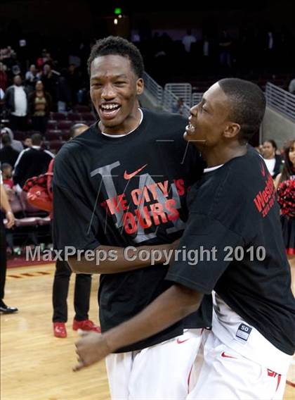 Thumbnail 2 in Taft vs. Westchester (CIF LA City Section D1 Final) photogallery.