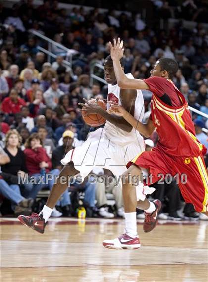 Thumbnail 1 in Taft vs. Westchester (CIF LA City Section D1 Final) photogallery.