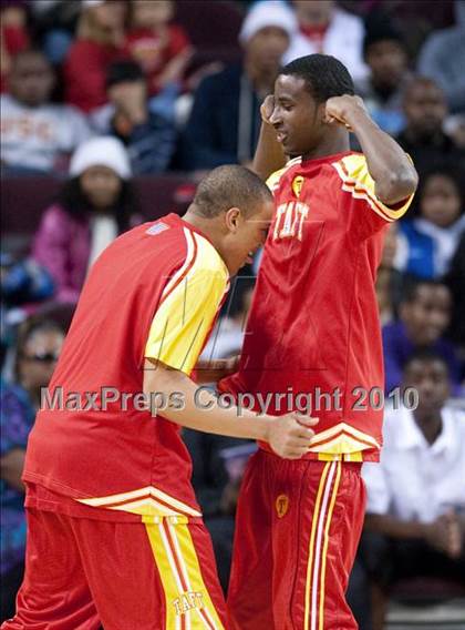 Thumbnail 2 in Taft vs. Westchester (CIF LA City Section D1 Final) photogallery.