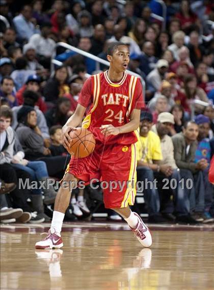 Thumbnail 3 in Taft vs. Westchester (CIF LA City Section D1 Final) photogallery.