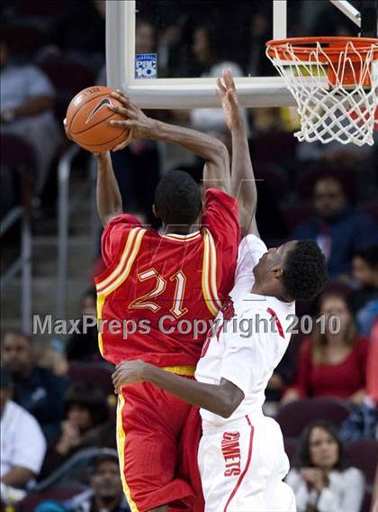 Thumbnail 2 in Taft vs. Westchester (CIF LA City Section D1 Final) photogallery.