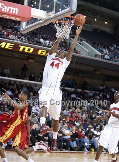 Thumbnail 3 in Taft vs. Westchester (CIF LA City Section D1 Final) photogallery.
