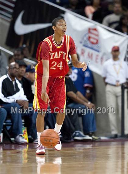 Thumbnail 3 in Taft vs. Westchester (CIF LA City Section D1 Final) photogallery.