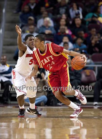 Thumbnail 2 in Taft vs. Westchester (CIF LA City Section D1 Final) photogallery.