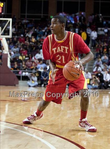 Thumbnail 3 in Taft vs. Westchester (CIF LA City Section D1 Final) photogallery.