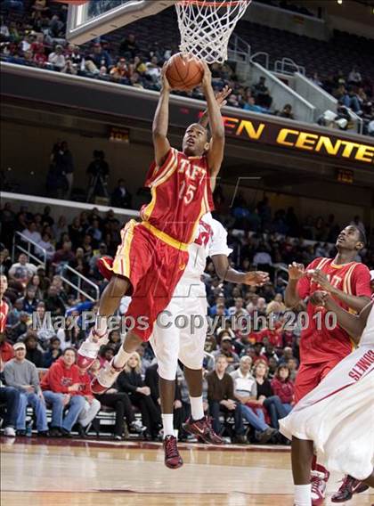 Thumbnail 1 in Taft vs. Westchester (CIF LA City Section D1 Final) photogallery.