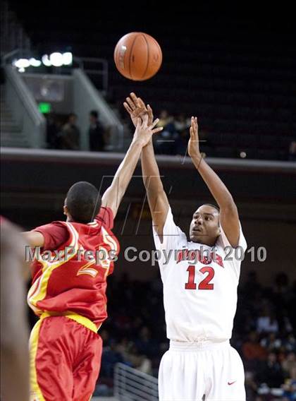 Thumbnail 2 in Taft vs. Westchester (CIF LA City Section D1 Final) photogallery.