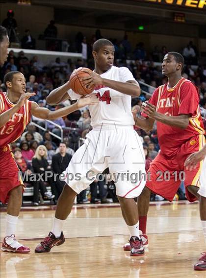 Thumbnail 2 in Taft vs. Westchester (CIF LA City Section D1 Final) photogallery.
