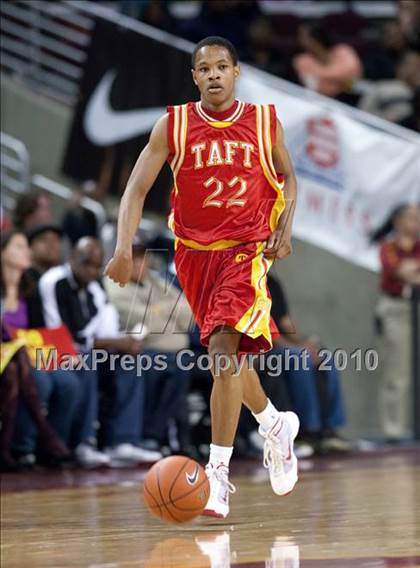 Thumbnail 2 in Taft vs. Westchester (CIF LA City Section D1 Final) photogallery.