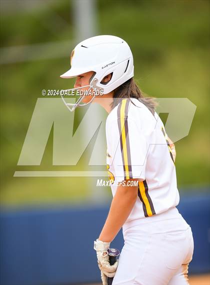 Thumbnail 3 in Francis Parker vs Castle Park (CIFSDS D5 Final) photogallery.