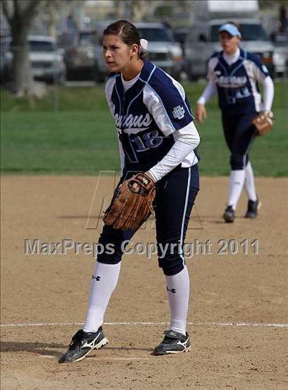 Thumbnail 2 in Saugus vs. Victor Valley (Desert Classic) photogallery.