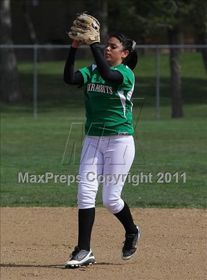 Thumbnail 2 in Saugus vs. Victor Valley (Desert Classic) photogallery.