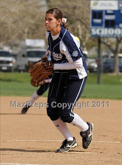 Thumbnail 2 in Saugus vs. Victor Valley (Desert Classic) photogallery.