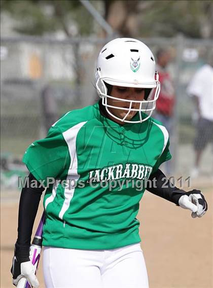 Thumbnail 1 in Saugus vs. Victor Valley (Desert Classic) photogallery.