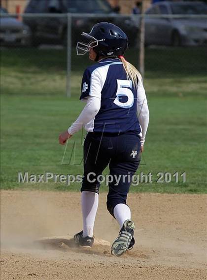 Thumbnail 3 in Saugus vs. Victor Valley (Desert Classic) photogallery.