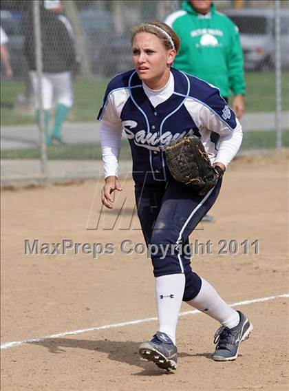Thumbnail 3 in Saugus vs. Victor Valley (Desert Classic) photogallery.