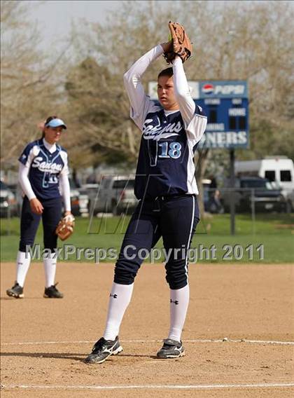 Thumbnail 1 in Saugus vs. Victor Valley (Desert Classic) photogallery.
