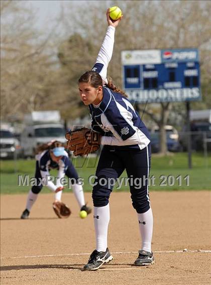 Thumbnail 1 in Saugus vs. Victor Valley (Desert Classic) photogallery.