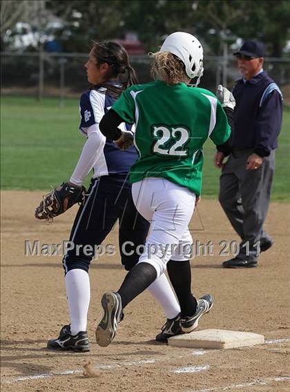 Thumbnail 1 in Saugus vs. Victor Valley (Desert Classic) photogallery.