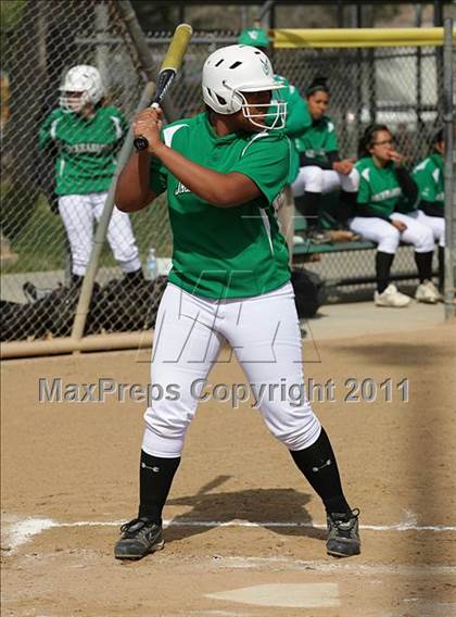 Thumbnail 1 in Saugus vs. Victor Valley (Desert Classic) photogallery.