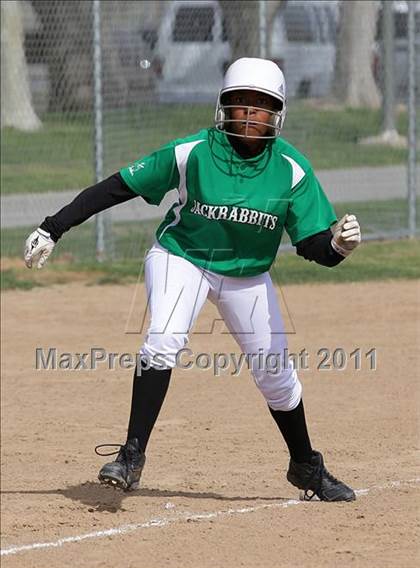Thumbnail 1 in Saugus vs. Victor Valley (Desert Classic) photogallery.