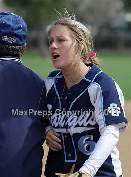 Thumbnail 1 in Saugus vs. Victor Valley (Desert Classic) photogallery.
