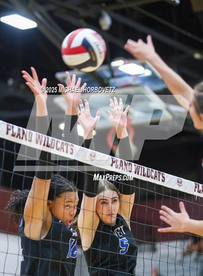 Thumbnail 2 in Plano West @ Plano photogallery.