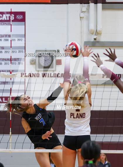 Thumbnail 3 in Plano West @ Plano photogallery.