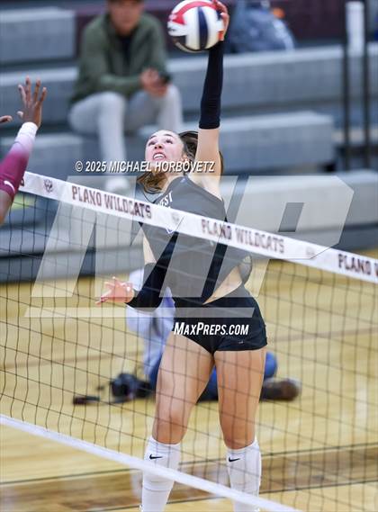 Thumbnail 3 in Plano West @ Plano photogallery.