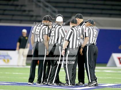 Thumbnail 2 in Chandler vs.Valdosta (Geico State Champions Bowl Series) photogallery.