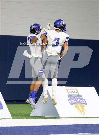 Thumbnail 2 in Chandler vs.Valdosta (Geico State Champions Bowl Series) photogallery.