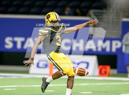 Thumbnail 1 in Chandler vs.Valdosta (Geico State Champions Bowl Series) photogallery.