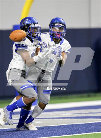 Thumbnail 1 in Chandler vs.Valdosta (Geico State Champions Bowl Series) photogallery.