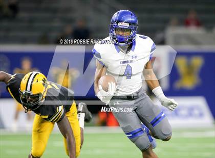 Thumbnail 3 in Chandler vs.Valdosta (Geico State Champions Bowl Series) photogallery.