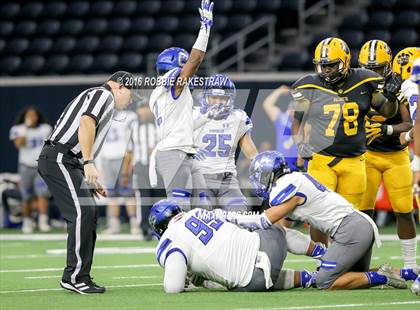 Thumbnail 2 in Chandler vs.Valdosta (Geico State Champions Bowl Series) photogallery.