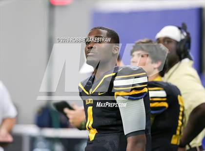 Thumbnail 1 in Chandler vs.Valdosta (Geico State Champions Bowl Series) photogallery.