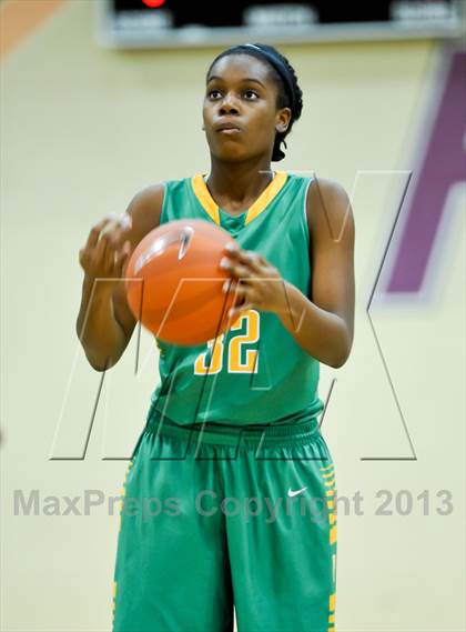 Thumbnail 2 in St. Mary's vs. Long Beach Poly (Nike Tournament of Champions) photogallery.