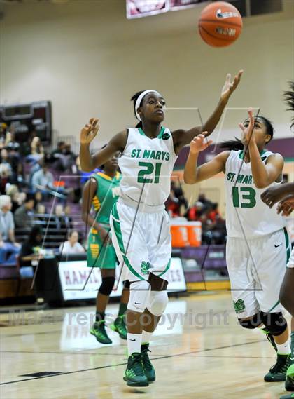 Thumbnail 3 in St. Mary's vs. Long Beach Poly (Nike Tournament of Champions) photogallery.