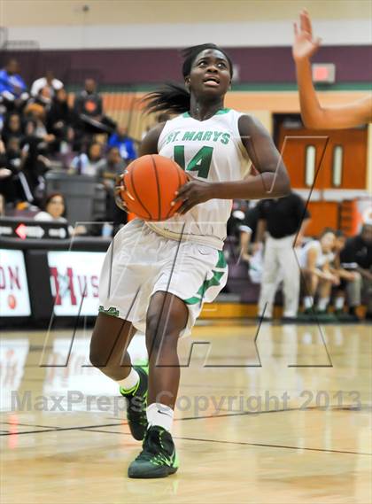 Thumbnail 3 in St. Mary's vs. Long Beach Poly (Nike Tournament of Champions) photogallery.