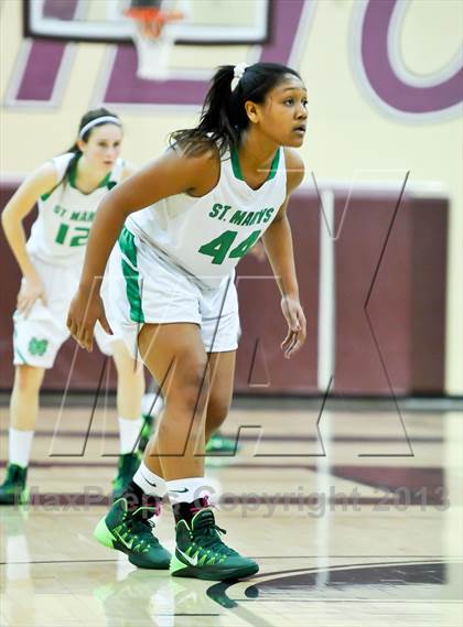 Thumbnail 3 in St. Mary's vs. Long Beach Poly (Nike Tournament of Champions) photogallery.