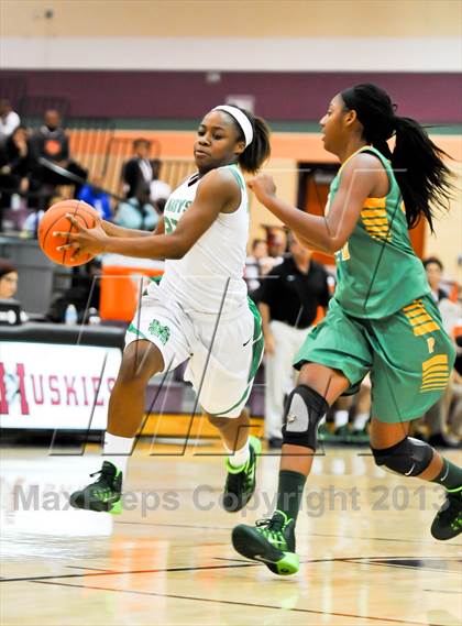 Thumbnail 3 in St. Mary's vs. Long Beach Poly (Nike Tournament of Champions) photogallery.