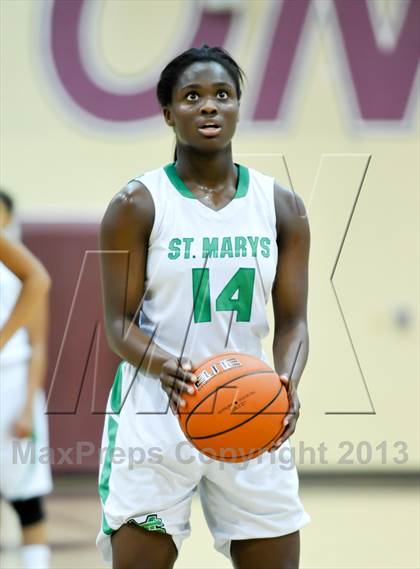 Thumbnail 2 in St. Mary's vs. Long Beach Poly (Nike Tournament of Champions) photogallery.