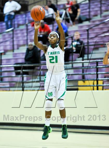 Thumbnail 2 in St. Mary's vs. Long Beach Poly (Nike Tournament of Champions) photogallery.