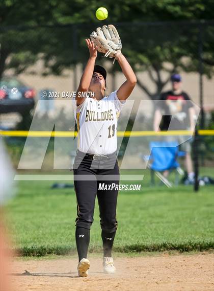 Thumbnail 2 in Valley vs Bettendorf (Rick Doran Classic) photogallery.