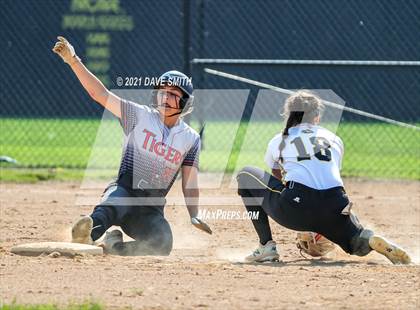 Thumbnail 1 in Valley vs Bettendorf (Rick Doran Classic) photogallery.