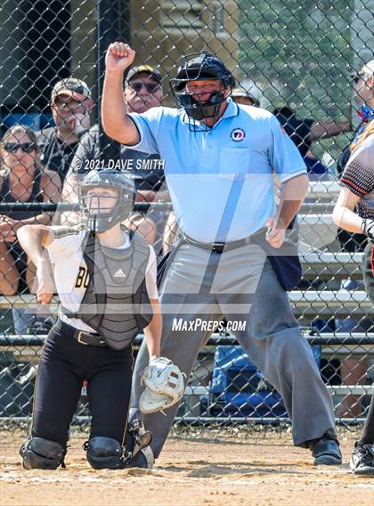 Thumbnail 1 in Valley vs Bettendorf (Rick Doran Classic) photogallery.